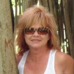 Meet your Posher, Dee dee